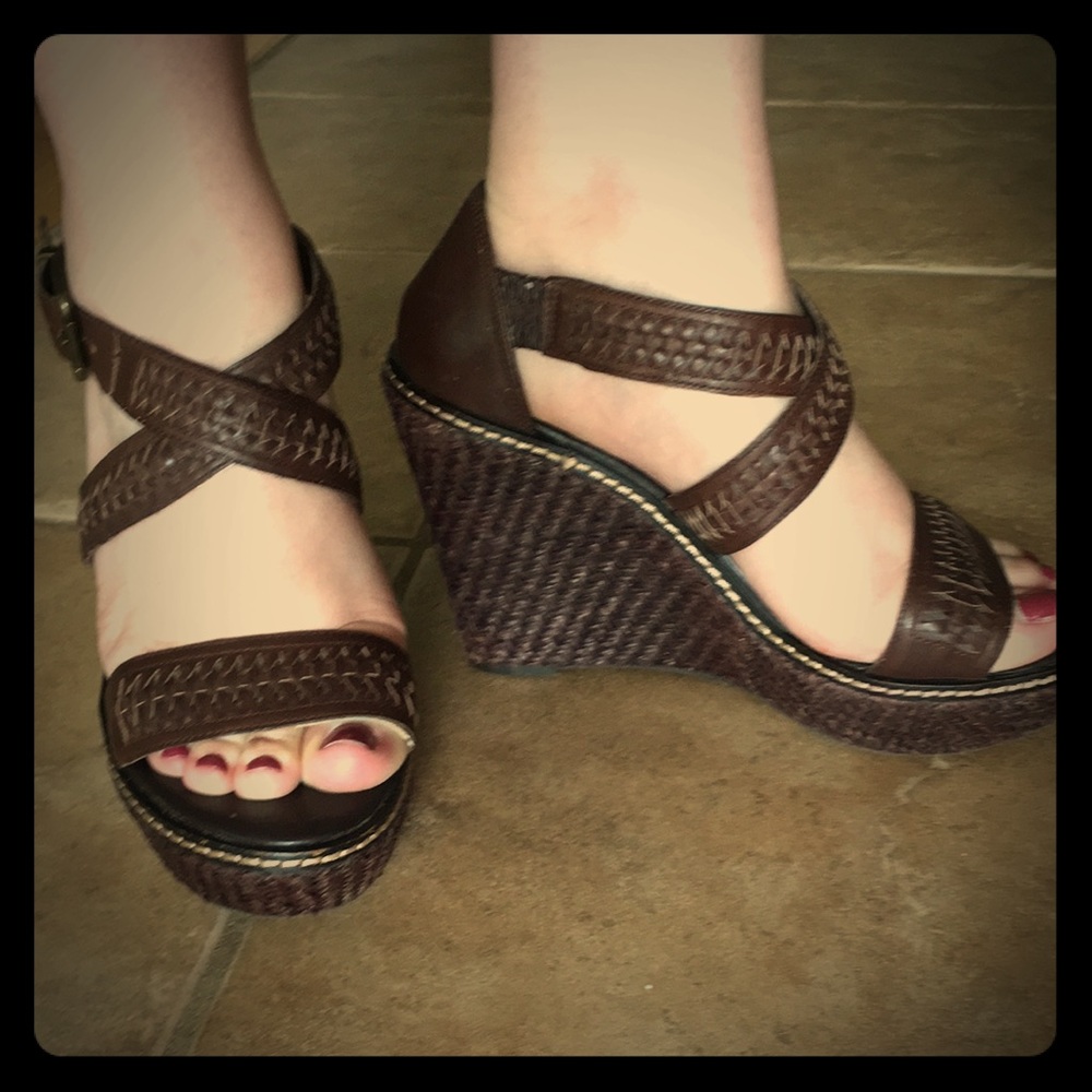 Banana republic wedges brown woven leather size 8